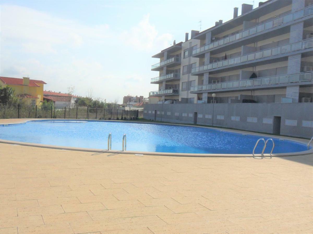 Alojamentos Campo & Mar-T2 Com Piscina São Martinho do Porto Dış mekan fotoğraf
